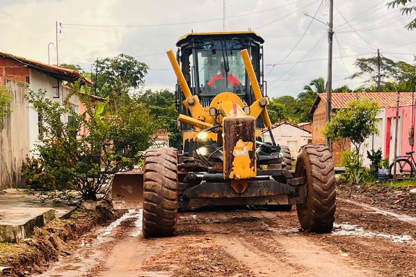 Prefeitura de Davinópolis garante manutenção emergencial  da estrada de acesso ao povoado Água...